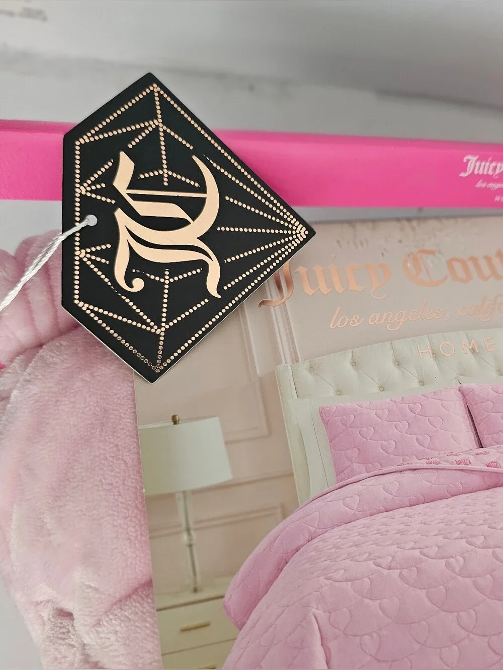 NWT JUICY COUTURE KING SIZED 3 PIECE PLUSH REVERSIBLE QUILT SET! PINK! JC!